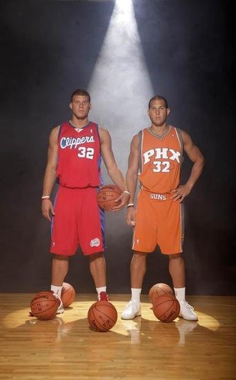 給力芬哥哥欲加盟CBA(右)