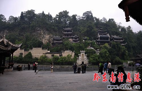 青龍洞:超100公里賽道上的500年古建筑群(圖)