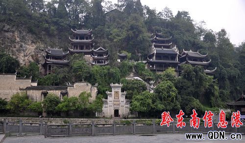 青龍洞:超100公里賽道上的500年古建筑群(圖)