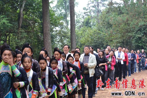 中國百名作家黔東南行之采風神秘岜沙(組圖)