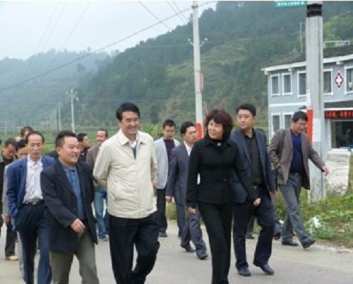 ��ί��ӛ�����A�����_(t��i)���h�����l(xi��ng)�M(j��n)���{(di��o)��