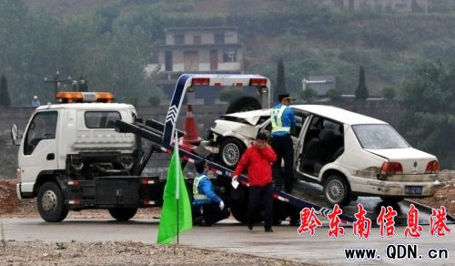 凱里高管處舉行搶險救援大演練(圖)