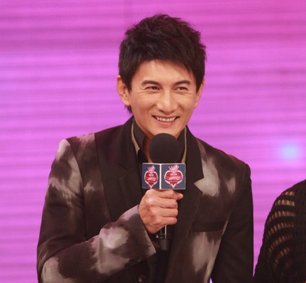 ����¡׷��С����x�͕r�� ������Ů�����