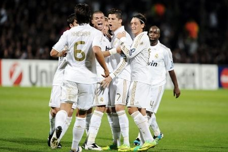 歐冠-C羅獨(dú)中兩元進(jìn)球破百 皇馬2-0勝里昂出線