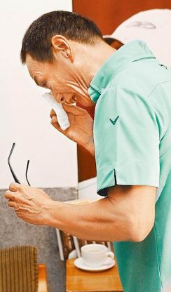 Selina服藥3年內(nèi)難懷孕 母親曝其曾有輕生念頭