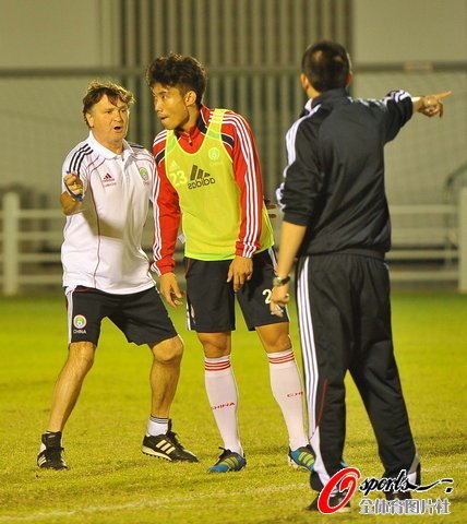 ����ǰհ��Ψ�A��һ�l· ����PK�����������