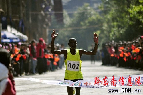 2011�Ї����F��ǭ�|�ϳ�100������ِ��¡���e��