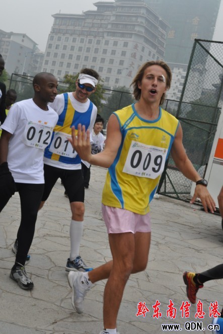 ��100�������⼮�x�ִ��㡰���T�^�������D��