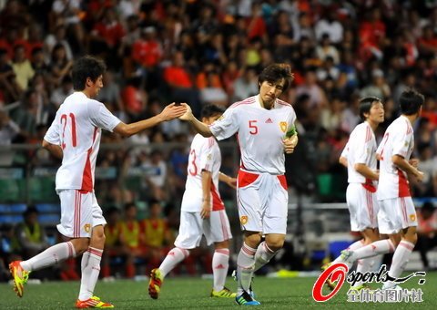 10人國足4-0新加坡鄭錚兩球 暫留出線可能性