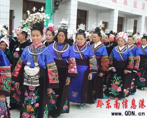 ��ɽ��կ�þ���r�g�e���J��ʢ�� ���ʼ���