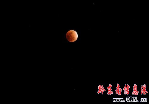 十年等一回 最美紅月亮(圖)