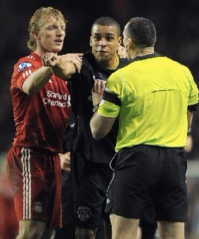 利物浦球迷種族歧視罵哭對手 曼奇尼之子坐板凳