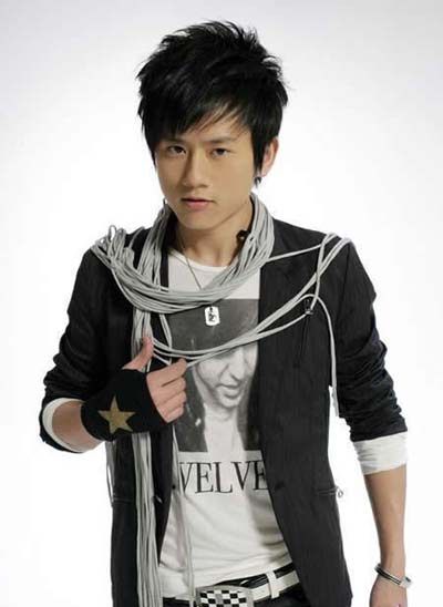 張杰建工作室自立門戶 自曝感情曾“一路受傷”