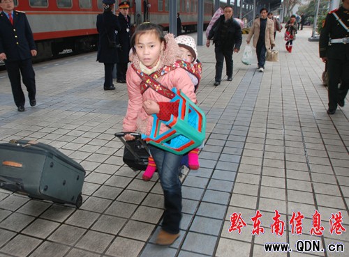 �����F���F·��ǰ���F�W����С�߷壨�D��