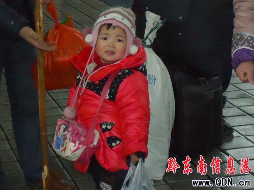 �����F���F·��ǰ���F�W����С�߷壨�D��