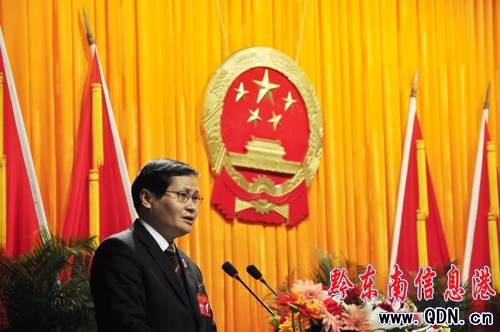 ���ɕ�ֱ����10:10 ����������Ժ�������