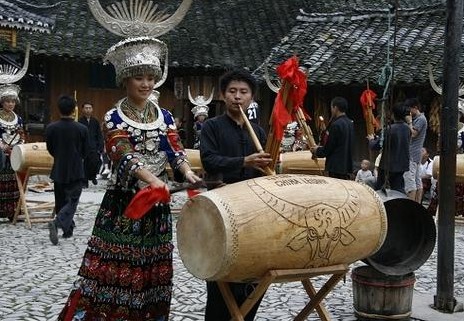 �ɵ���կ������·�׾��㣨�D��