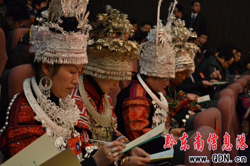 李飛躍當(dāng)選黔東南州長 羅亮權(quán)當(dāng)選州人大主任