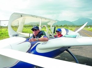 Ӣ��D����һ��С���w�C ������˭h����