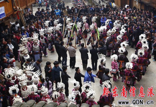 劍河巫沙村舉辦斗牛、踩蘆笙等文娛活動(圖)