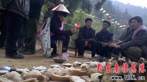 龍年到 昂英千人恭請龍王來護寶(圖)