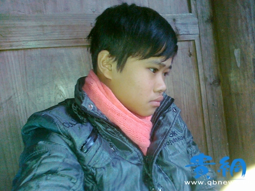 凱里男孩身患尿毒癥 沒錢醫治無奈拔掉針管