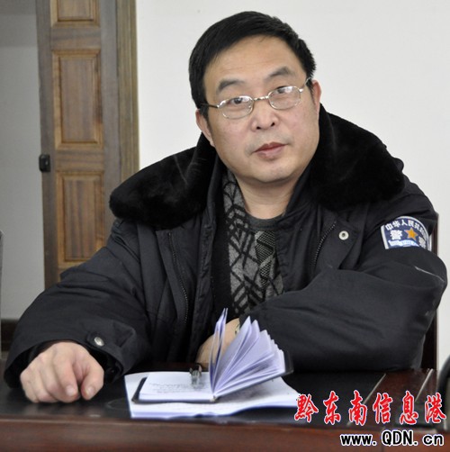 州公安局副局長彭魯鳴深入施秉檢查指導工作