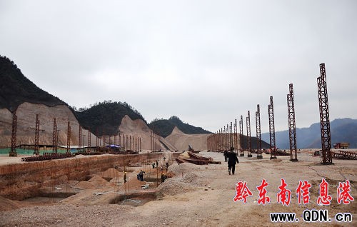 州委、州政府督查組到施秉督查