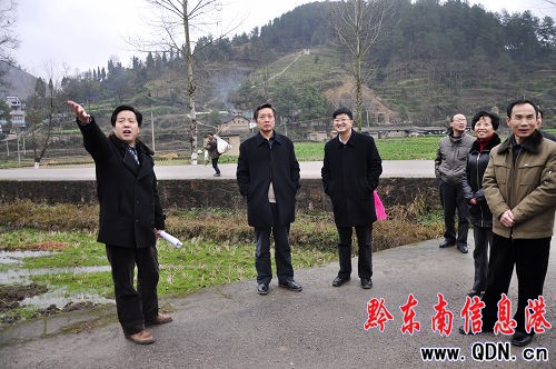 石干昌率隊督查鎮遠縣首季“開門紅”工作