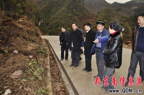 石干昌率隊督查鎮遠縣首季“開門紅”工作