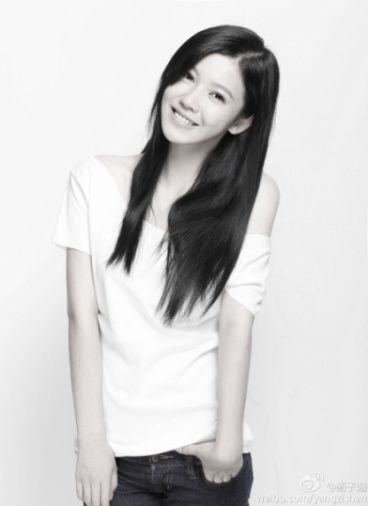 趙薇欽點女主角私照曝光 清純幼嫩不沾風塵