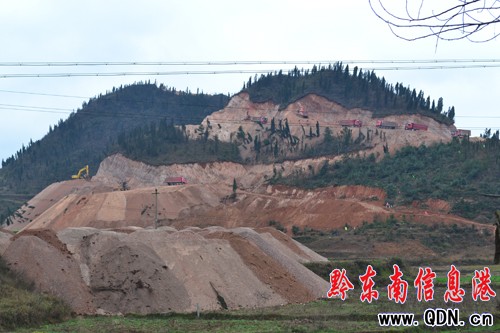 立下愚公移山志 敢叫日月?lián)Q新天(組圖 )