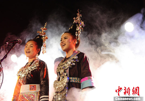 “非遺”貴州侗族大歌唱響北京時尚酒吧(圖)