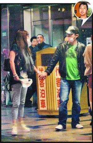 ����Ů�����M(j��n)���ٴα���͵�� �c����ҹ��(ch��ng)���g