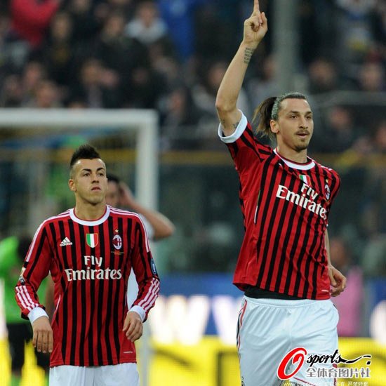意甲-米蘭2-0取三連勝 伊布破門妖星奔襲建功