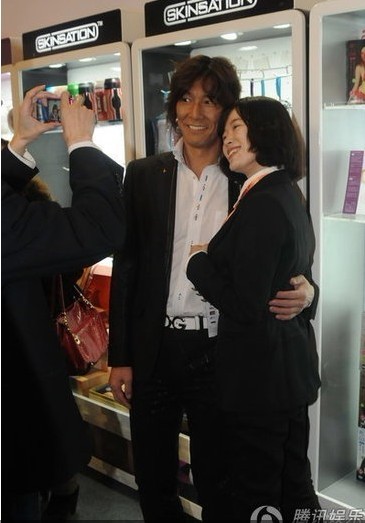 �������y��Ů����ꇳ���չ ����Ұ�Y�������