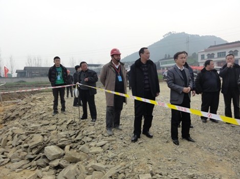 省交通運輸廳李程副書記率隊到黔東南督查(圖)