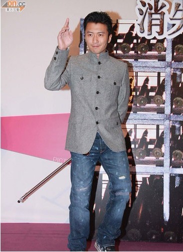 組圖:謝霆鋒謝傳媒當兒子保鏢 劉青云怕爆破戲