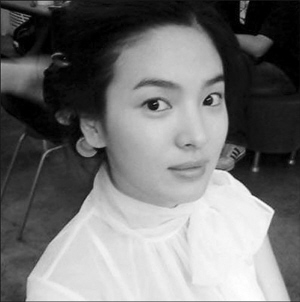 �λۆ����l��������ع��ɫ͸ҕ�b�뚢լ�У��D��