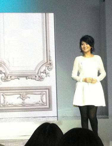 Selina傷后首出席活動(dòng) 后悔:沒保護(hù)好自己(圖)