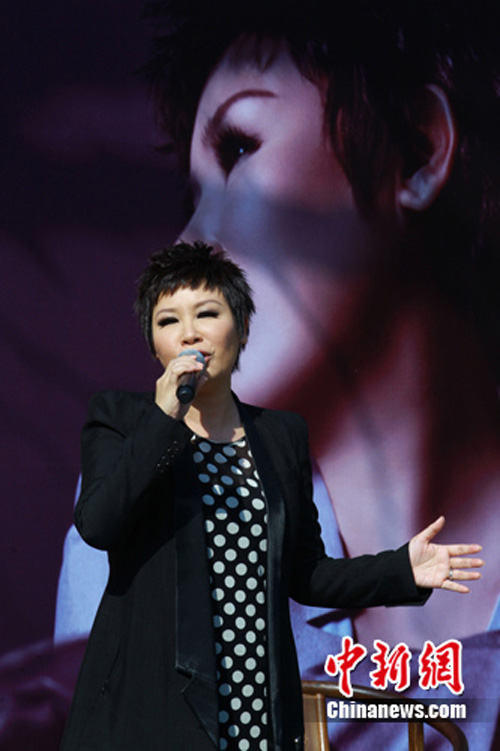 黃小琥攢錢買四合院 戀上小7歲外籍男友(圖)