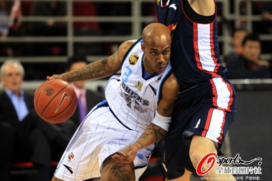 馬布里28分莫里斯32+12 北京勝廣東3-1奪賽點