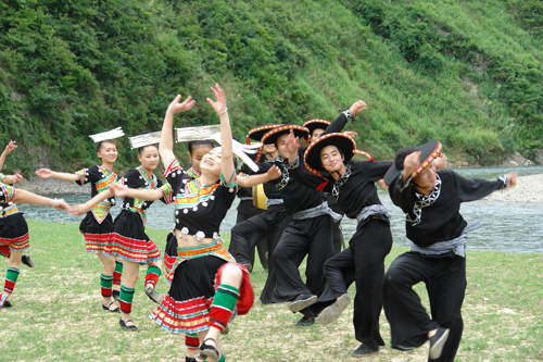 苗族祭祀性舞蹈——反排木鼓舞(圖)