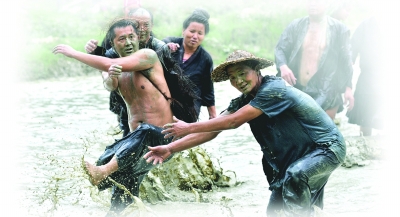 民族原始舞蹈的“活化石”——水鼓舞(組圖)