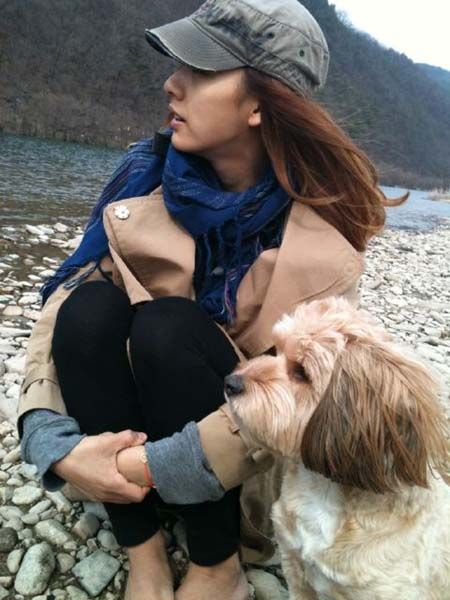 李孝利與愛犬順心萌照曝光