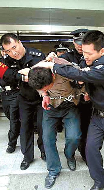 深圳自殘男子酒醒后劫持護士 稱醫院不該救他