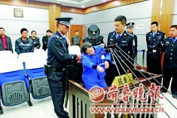 15�qŮ����Ⱥ�������ϰ��ڵؽѲ�������(�D)