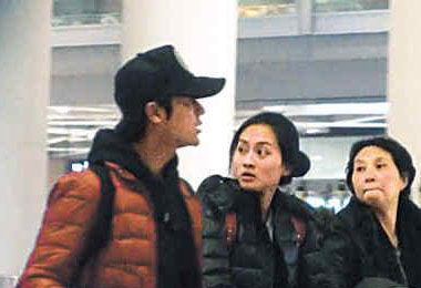 ����F����