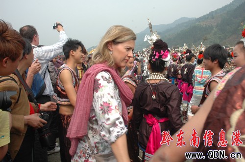 ��ƽ��կ����ˤ�ӹ� ����8�f�����οͣ��D��