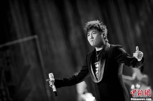 孫楠赴賽助威 談潘蔚